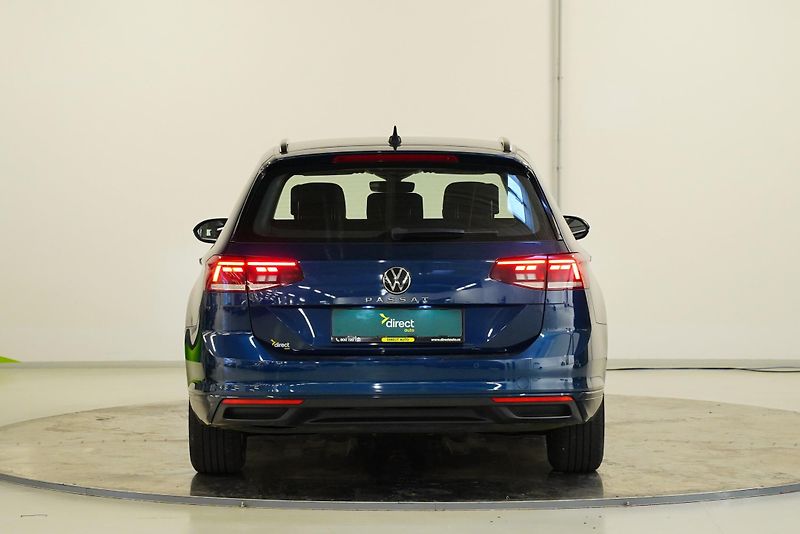 Volkswagen Passat - fotka 6 z 28