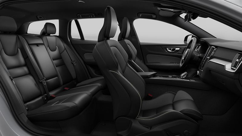 Volvo V60 (2026) B4 PLUS DARK AUT - fotka 10 z 12