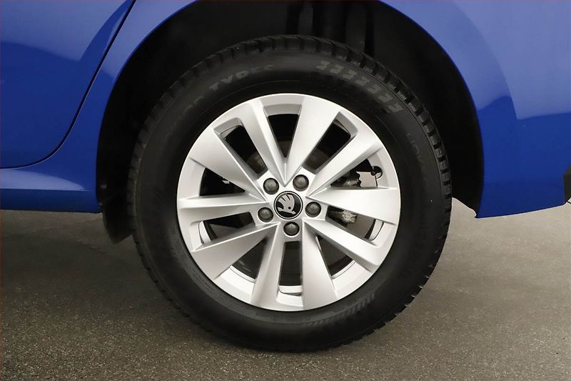Škoda Kamiq (2025) Selection 1.0 TSI - fotka 16 z 16