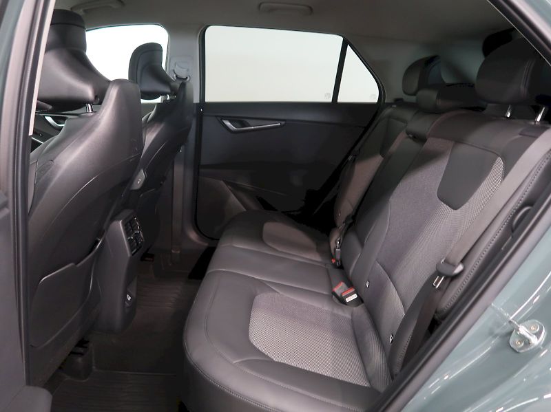 Kia Niro (2022) STYLE 1.6T-GDi 104KW - fotka 15 z 39
