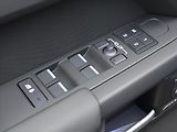 Land Rover Defender 5,0 110 P425 X-DYNAMIC CZ DPH - náhled 17