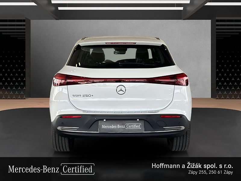 Mercedes-Benz EQA 250+ - fotka 7 z 20