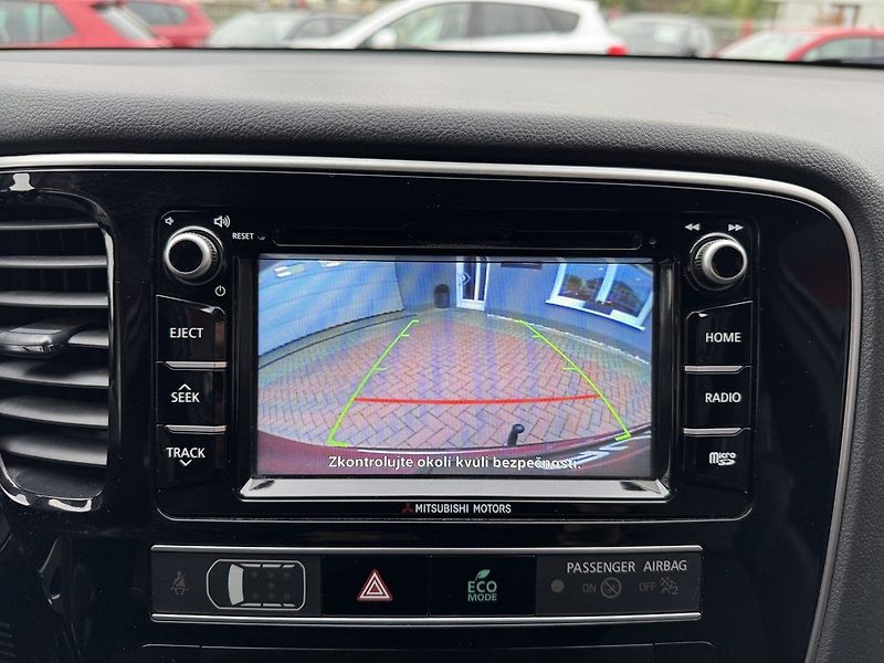 Mitsubishi Outlander (2019) 2.0i Mivec Automat LED 7Míst - fotka 13 z 50