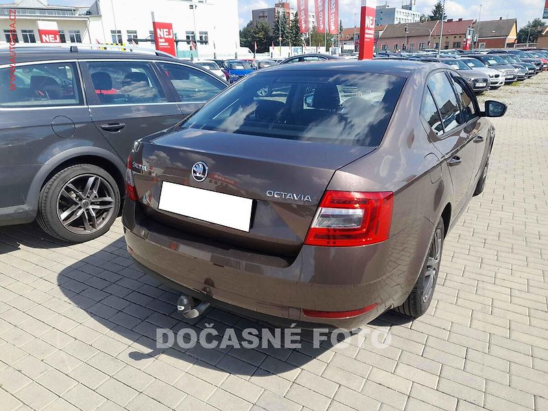 Škoda Octavia (2018) 1.0TSi, ČR, AC, tažné - fotka 2 z 3