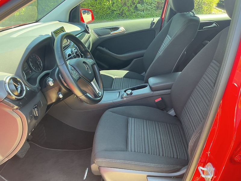 Mercedes-Benz Třídy B 180 BlueEFFICIE - fotka 12 z 21
