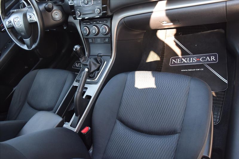 Mazda 6 2,2 d 95KW VÝHŘEV TAŽNÉ - fotka 23 z 50