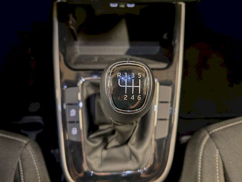 Škoda Fabia (2025) 1.0 TSI 85 kW Top Selection - fotka 16 z 26