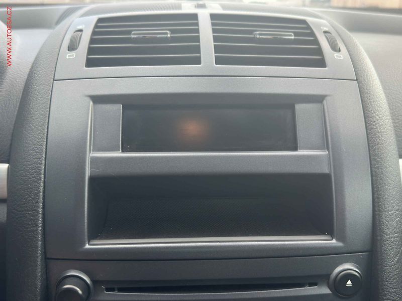 Peugeot 407 (2006) 2.2i, xenon, autoAC - fotka 14 z 18