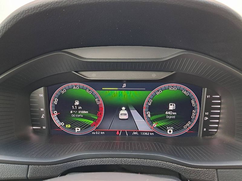 Škoda Karoq (2024) SportLine 1.5 TSI / 110KW  DSG - fotka 10 z 34