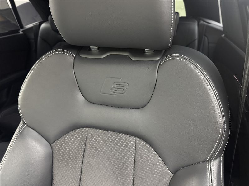 Audi Q8 3,0 S-LINE ZÁRUKA HUD B&O TZ - fotka 42 z 52