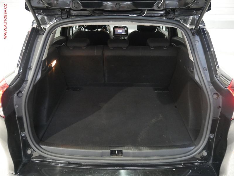 Renault Clio (2017) 1.2 TCe, Navi, TZ, park.čidla - fotka 7 z 18