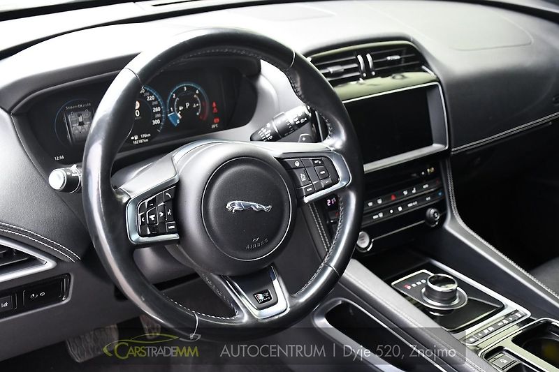 Jaguar F-Pace 2.0 R-SPORT MERIDIAN  - fotka 11 z 54