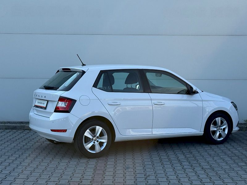 Škoda Fabia (2021) 1.0 TSI 70 kW Ambition - fotka 2 z 22