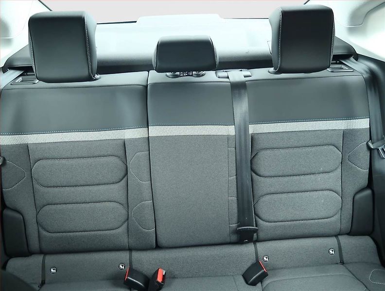 Citroën C4 X (2023) Feel Pack 1.2 PureTech - fotka 10 z 18