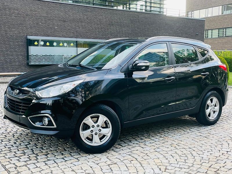 Hyundai ix35 2.0i AUTOMAT VYHŘEV SERVISKA  - fotka 3 z 48