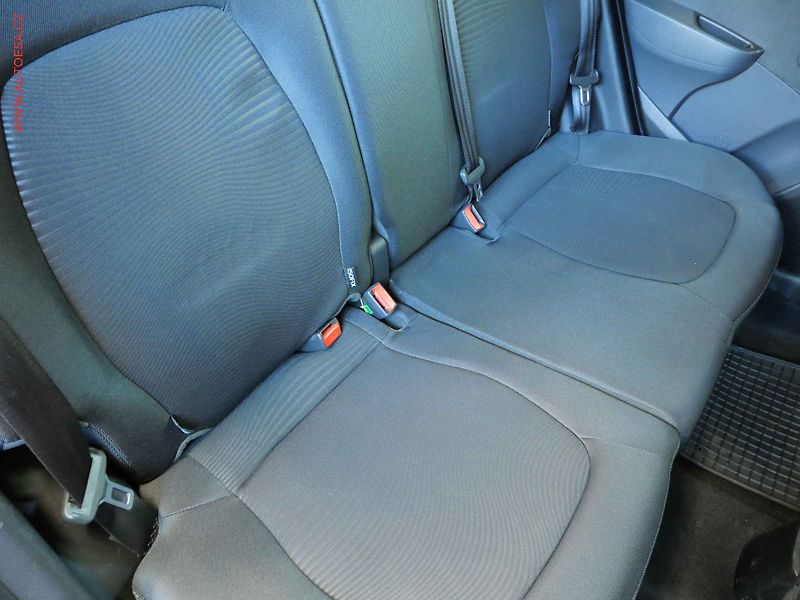 Hyundai i10 (2018) 1.0i, ČR, AC, STK6/28 - fotka 13 z 19