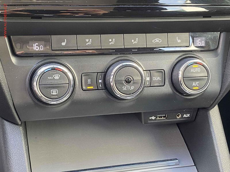 Škoda Octavia (2013) 2.0 TDi, DSG, webasto, xenon - fotka 16 z 19