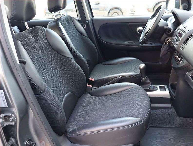 Nissan Note (2012) 1.4, Tempomat - fotka 9 z 17