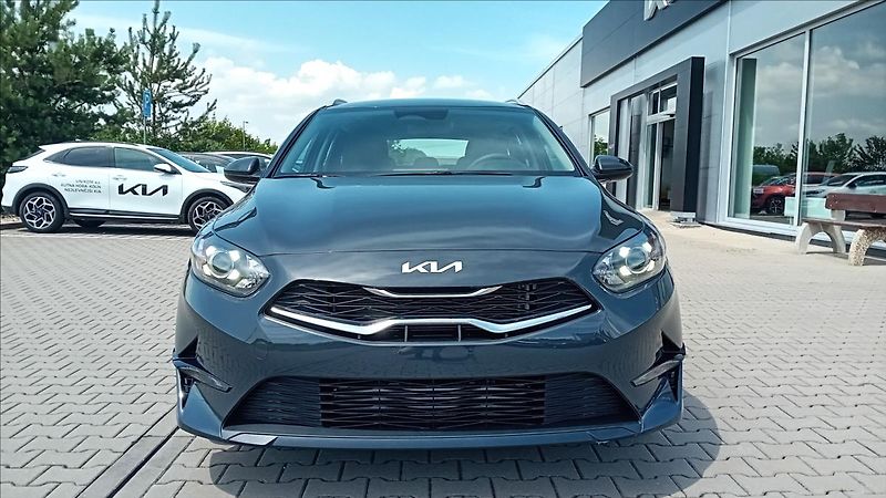 Kia Ceed 1,5 SW T-GDi 7DCT SPIN - fotka 2 z 13