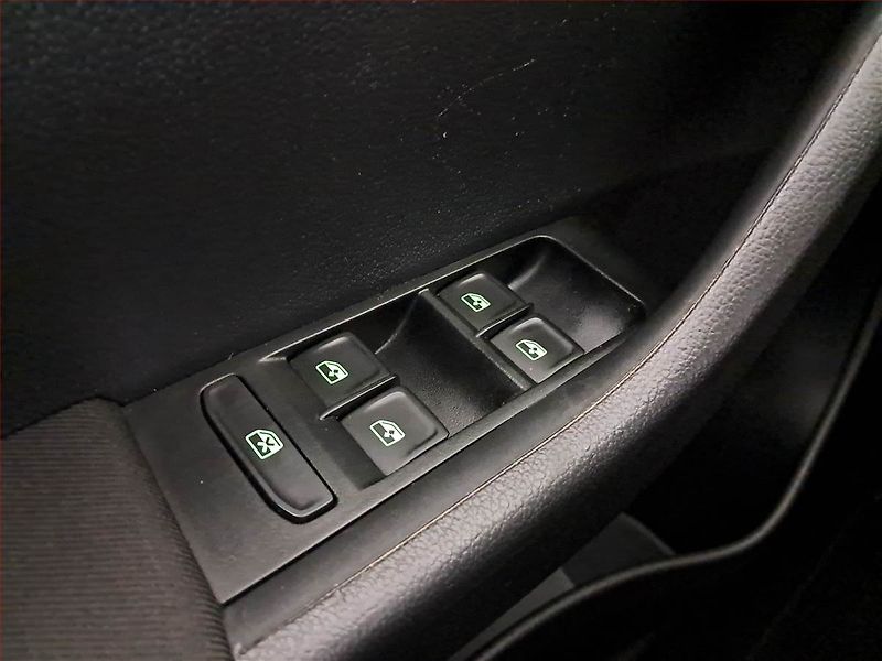 Škoda Fabia (2021) Style 1.0 TSI, Serv.kniha - fotka 16 z 16