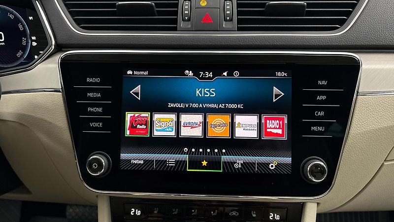 Škoda Superb 2.0 TDI DSG 4x4 L&K - fotka 11 z 33