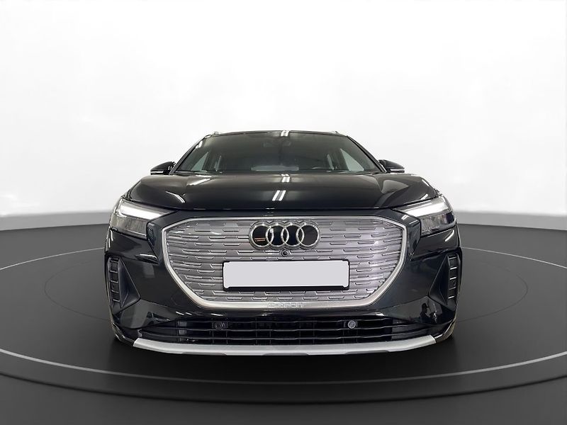 Audi Q4 e-tron 45 quattro ACC Keyless Tep.čer - fotka 2 z 16