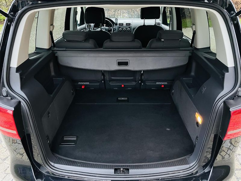 Volkswagen Touran 1.4TSI VÝHŘEV SERVISKA TAŽNÉ - fotka 20 z 43