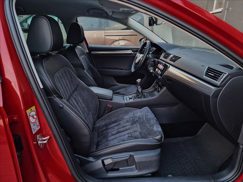 Škoda Superb 2.0 TDI 110kW Style,ČR,1.Maj. - fotka 14 z 50