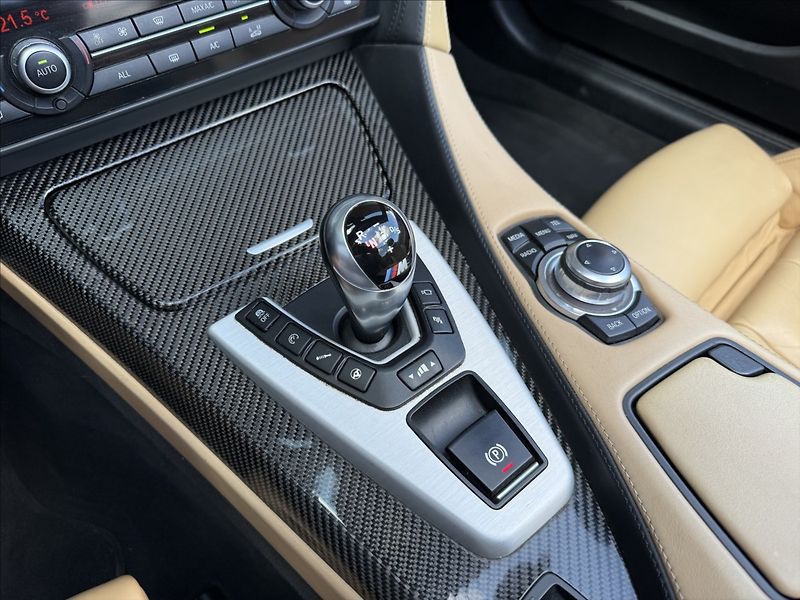 BMW M6 4,4 V8 412kW individual - fotka 25 z 30
