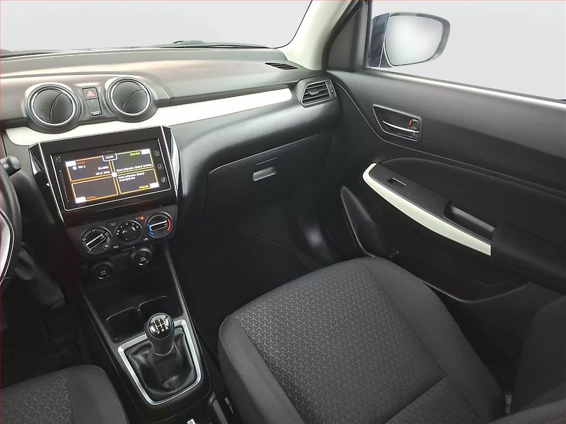 Suzuki Swift (2018) 1.2 DualJet, Serv.kniha - fotka 8 z 17