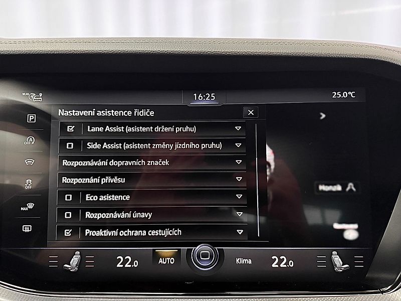 Volkswagen Touareg 3.0TDI 210KW 4MOTION R-LINE, V - fotka 23 z 35