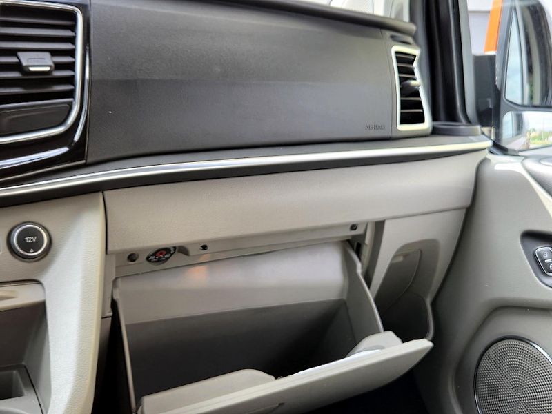 Ford Tourneo Custom TDCi Titanium-X SERV.KNÍŽKA - fotka 39 z 51