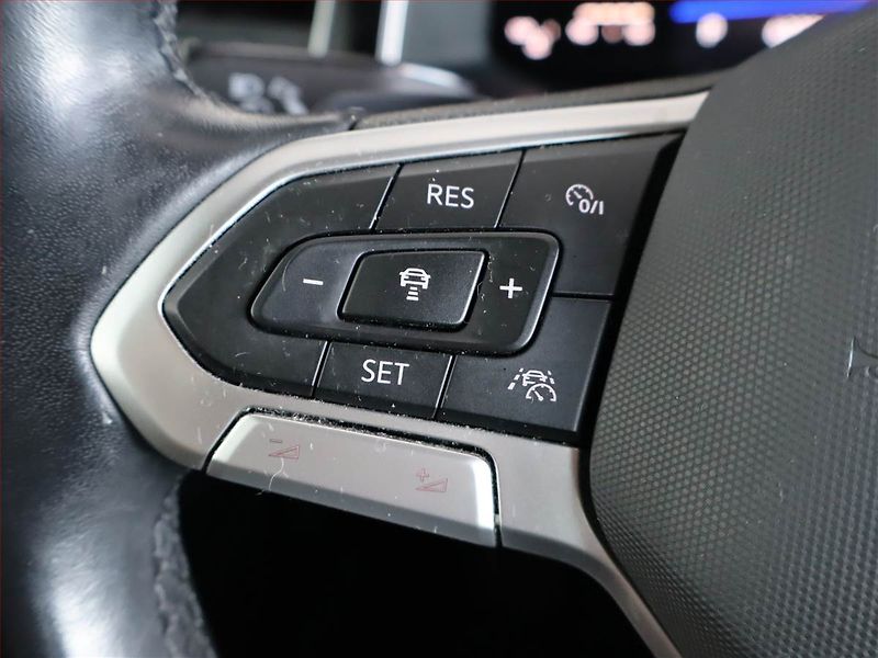Volkswagen Taigo (2022) R-Line 1.0 TSI, Automat, Navi - fotka 19 z 21