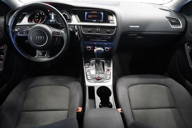 Audi A5 1.8TFSi-125 kW NOVÝ TYP MOTORU - fotka 19 z 20