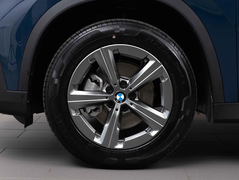 BMW X1 sDrive18d - fotka 4 z 6