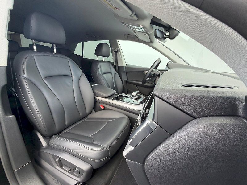 Audi Q8 (2021) 45 TDI 170kW Quattro - fotka 30 z 35