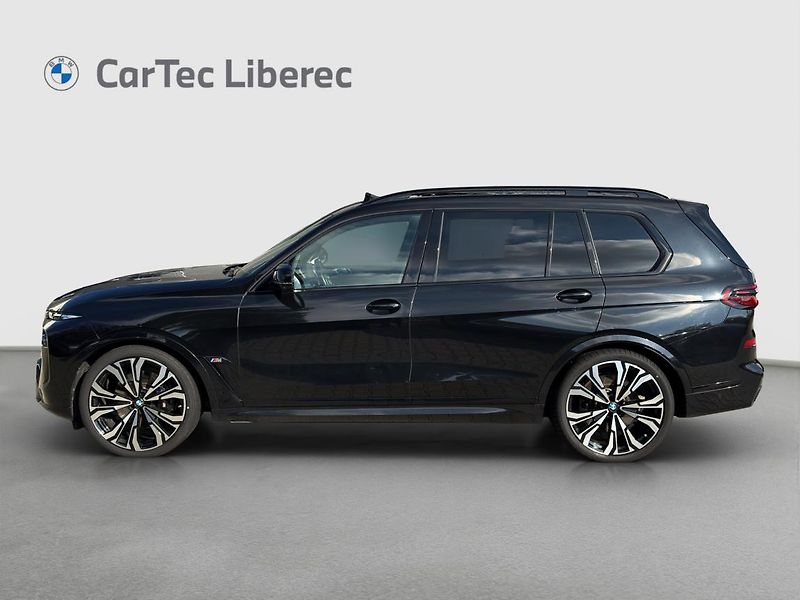 BMW X7 M60i xDrive - fotka 5 z 21