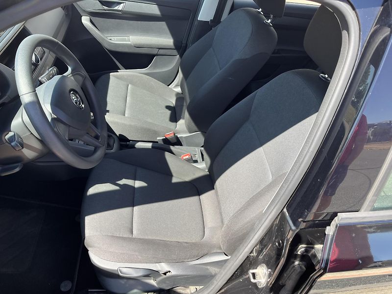 Škoda Fabia 1.0 MPi 55 kW - fotka 9 z 29