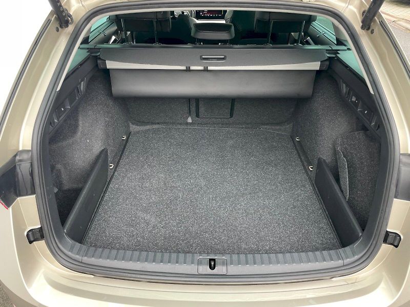 Škoda Octavia (2024) 2.0 TDI 110kW DSG Style Plus P - fotka 32 z 35