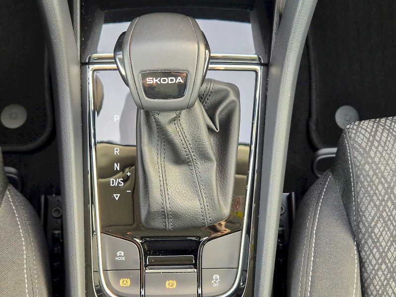 Škoda Karoq (2025) Top Selection 1.5TSi 110kW 7°D - fotka 31 z 32