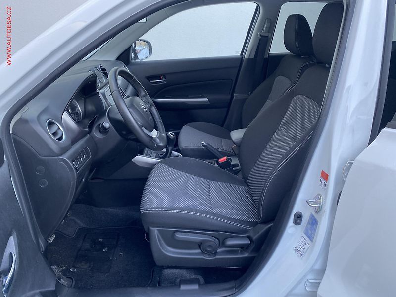 Suzuki Vitara (2019) 1.0 BoosterJet, Comfort - fotka 8 z 18