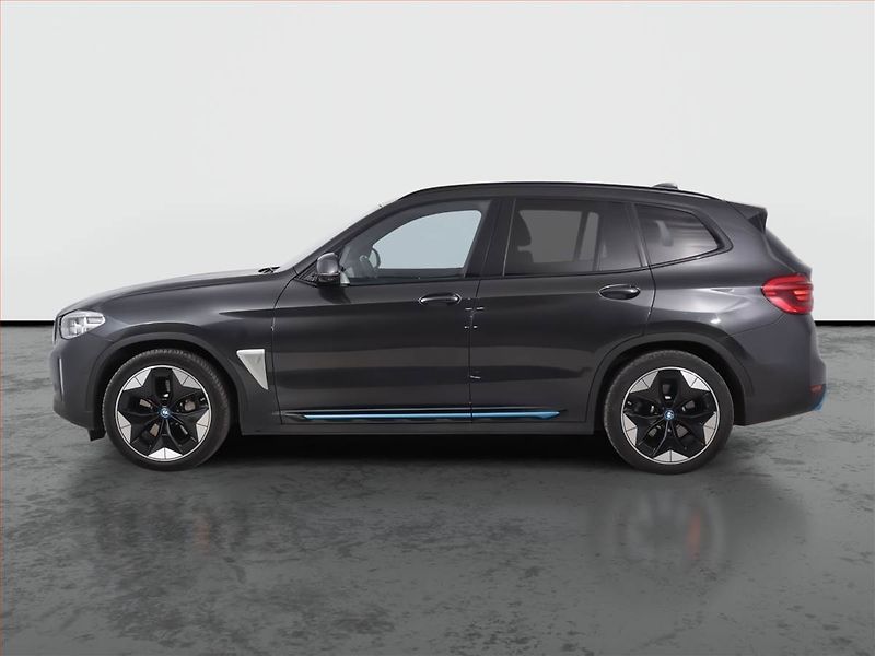BMW iX3 (2021) Impressive 80 kWh, SoH 100% - fotka 3 z 21