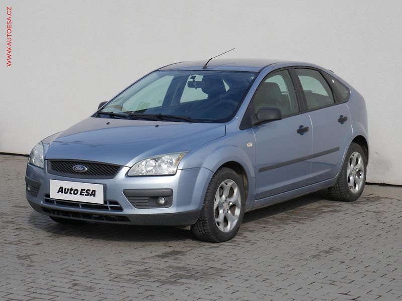 Ford Focus (2005) 1.6i, AC - fotka 3 z 15