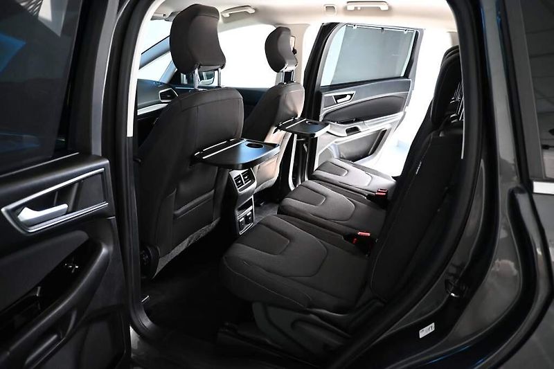 Ford S-MAX (2021) 2.0 7 Míst LED Tažné TITANIUM - fotka 10 z 34