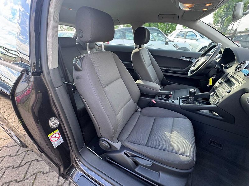 Audi A3 (2011) 2,0 TDI 103 KW 2. MAJ 2X KOLA - fotka 35 z 49