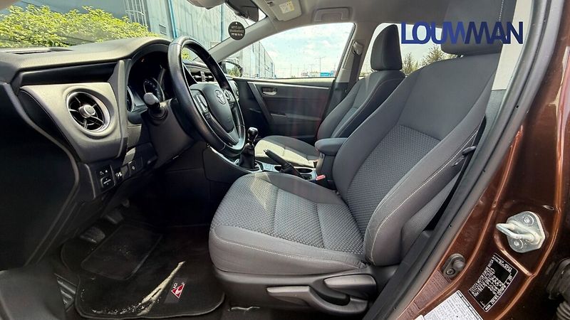 Toyota Corolla 1.6 Active TREND+ - fotka 11 z 23