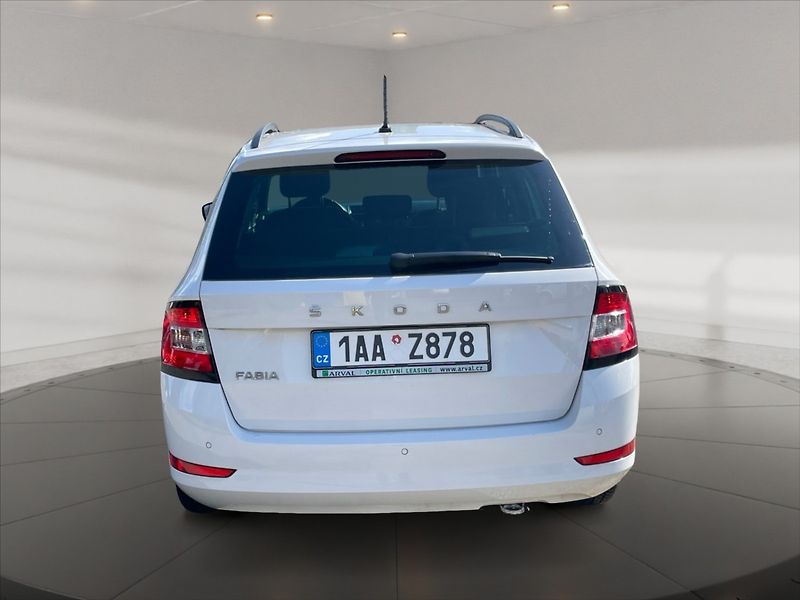 Škoda Fabia 1,0 TSI Ambition - fotka 5 z 11