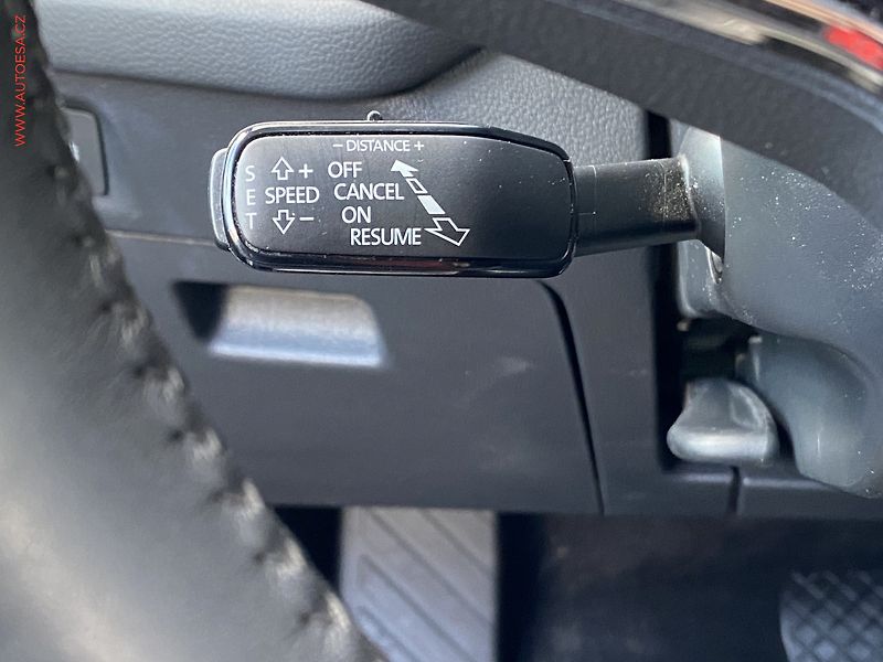 Škoda Octavia (2022) 2.0 TDi, Style, DSG, panor, - fotka 14 z 19
