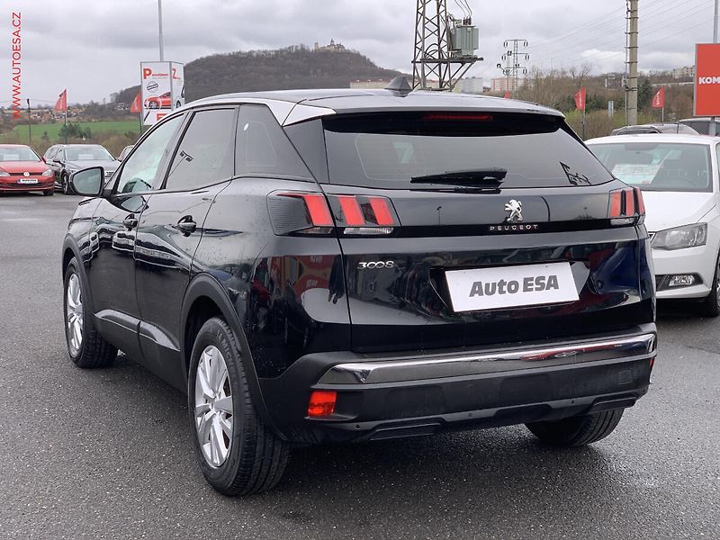Peugeot 3008 (2019) 1.5HDi, Active, navi - fotka 4 z 18