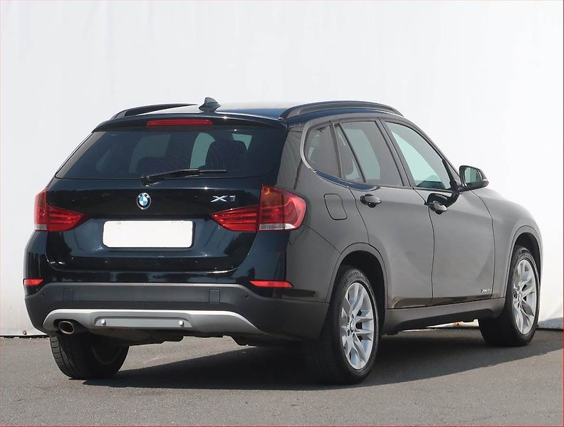 BMW X1 (2014) xDrive18d, 4X4, Serv.kniha - fotka 5 z 16